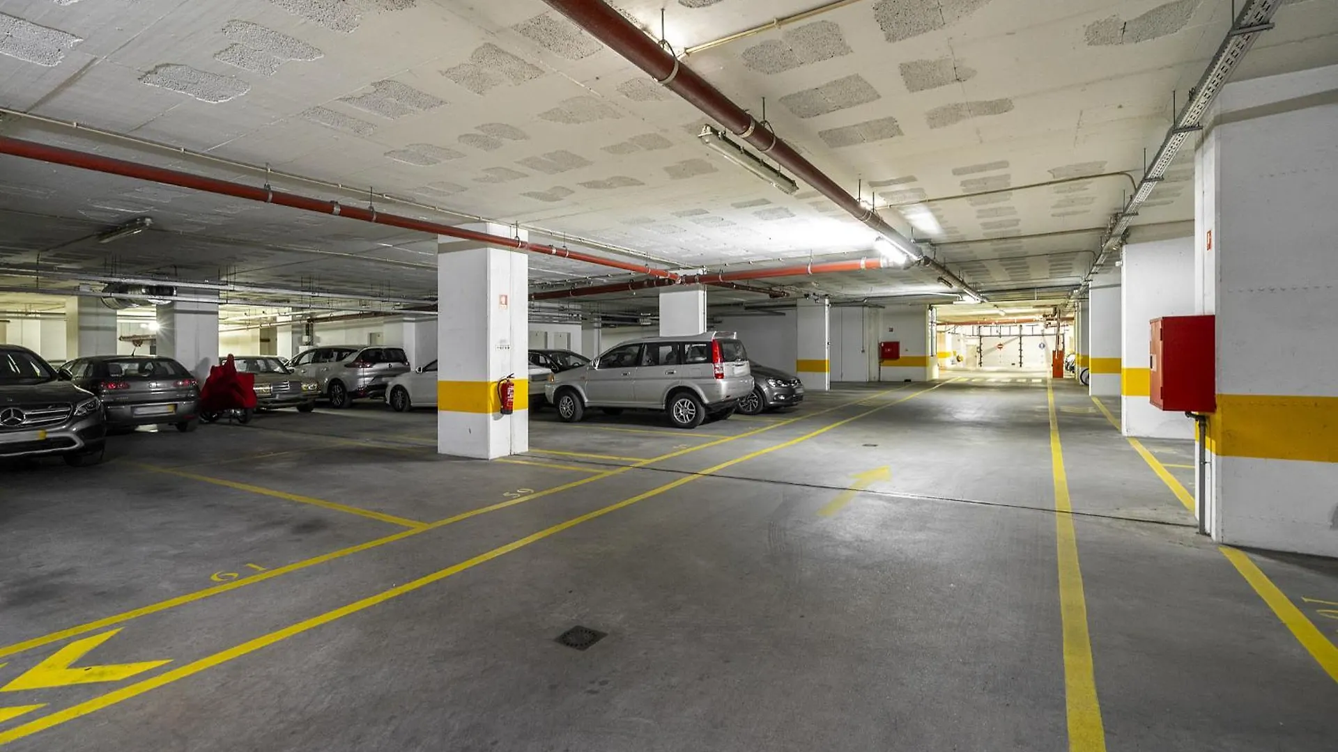 Whome Family Condo - Urban Retreat With Parking, Ac, Elevator In Great Location Lisboa Portugal
